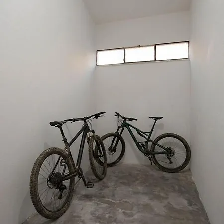 Appartamento Finalpia Con Box Auto E Deposito Bici Finale Ligure
